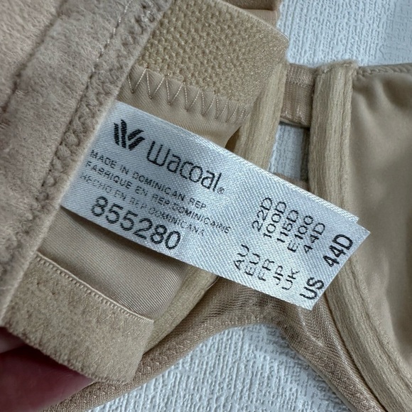 Wacoal underwire nude bra size 44D - Picture 4 of 5